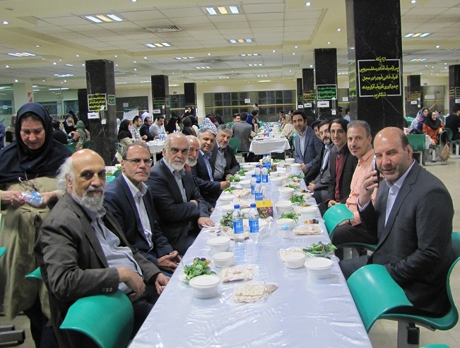 برگزاری ضیافت افطاری دانشکده هنر