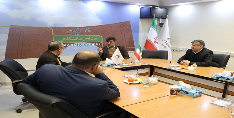 برگزاری جلسه بررسی همکاری های آموزشی پردیس خودگردان با مرکز مطالعات راهبردی وزارت کشور 