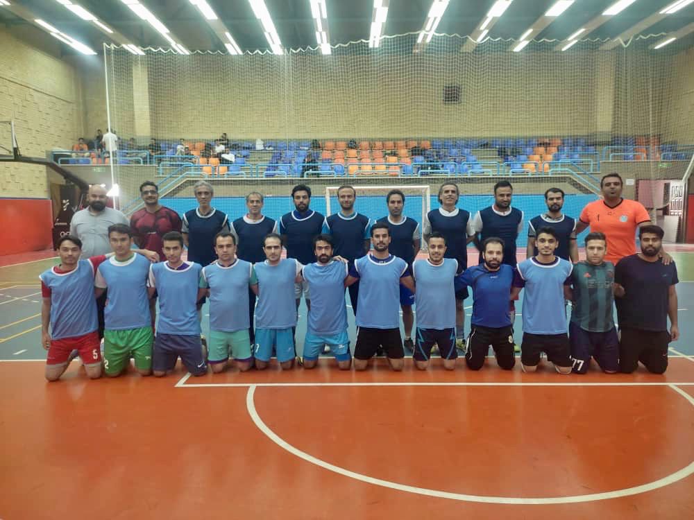 معاون دانشجویی و فرهنگی اجتماعی دانشگاه پا به توپ شد