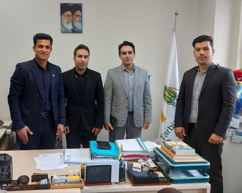 نشست مدیر امور ورزشی دانشگاه با نایب رئیس فدراسیون بوکس جمهوری اسلامی ایران